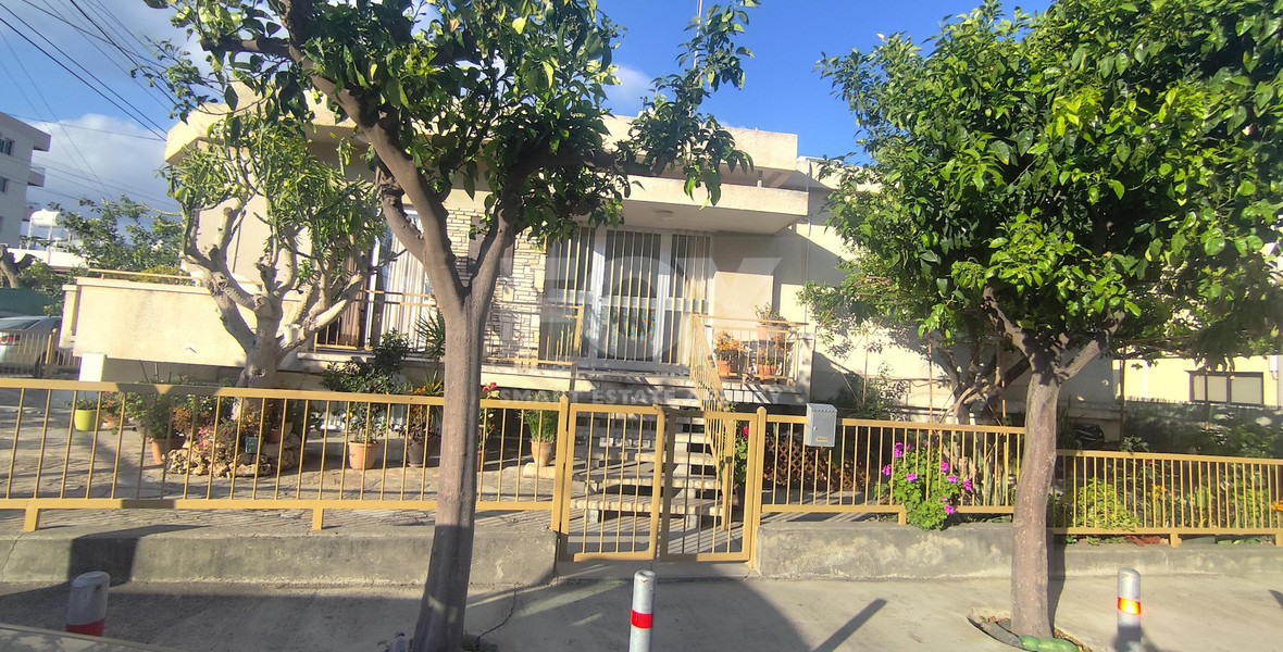 Fully Furnished 2-Bedroom House for Rent in Agios Ioannis