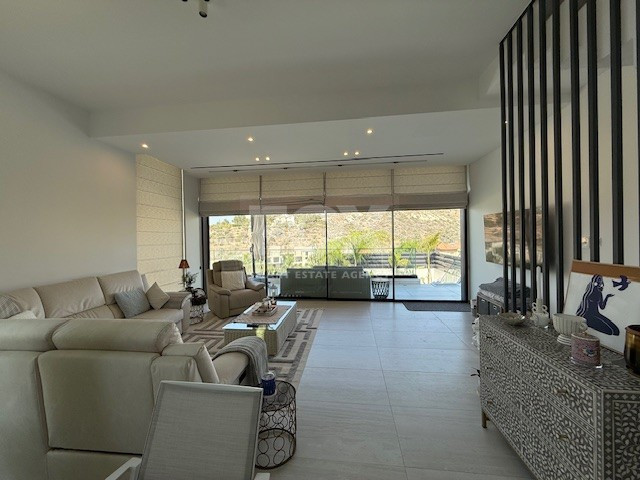 SALE: RESALE 6 BEDROOM VILLA IN AGIOS TYCHONAS NO VAT