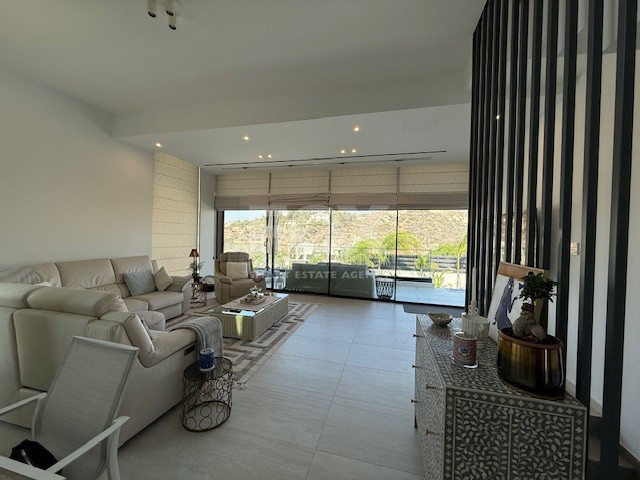 SALE: RESALE 6 BEDROOM VILLA IN AGIOS TYCHONAS NO VAT