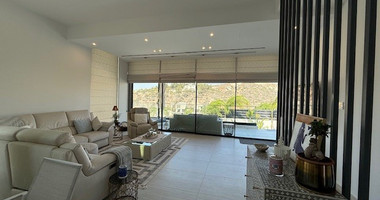 SALE: RESALE 6 BEDROOM VILLA IN AGIOS TYCHONAS NO VAT