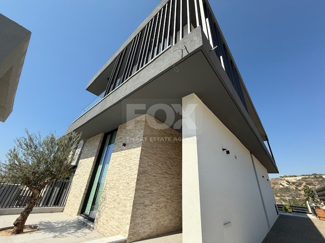 SALE: RESALE 6 BEDROOM VILLA IN AGIOS TYCHONAS NO VAT