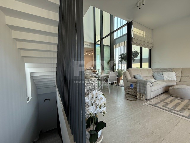 SALE: RESALE 6 BEDROOM VILLA IN AGIOS TYCHONAS NO VAT