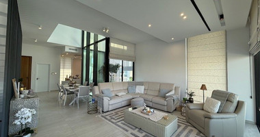 SALE: RESALE 6 BEDROOM VILLA IN AGIOS TYCHONAS NO VAT