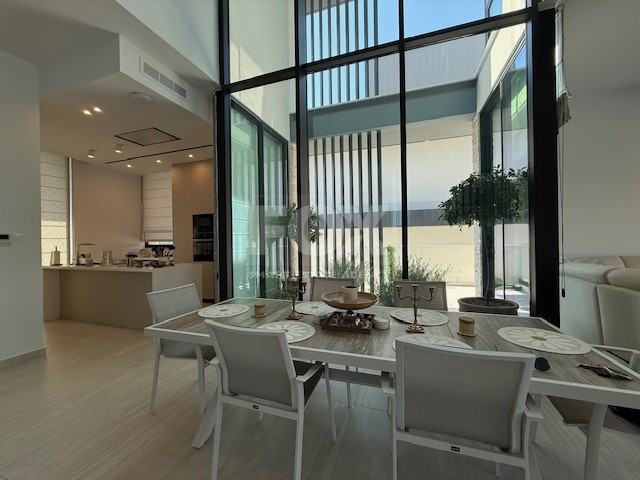 SALE: RESALE 6 BEDROOM VILLA IN AGIOS TYCHONAS NO VAT