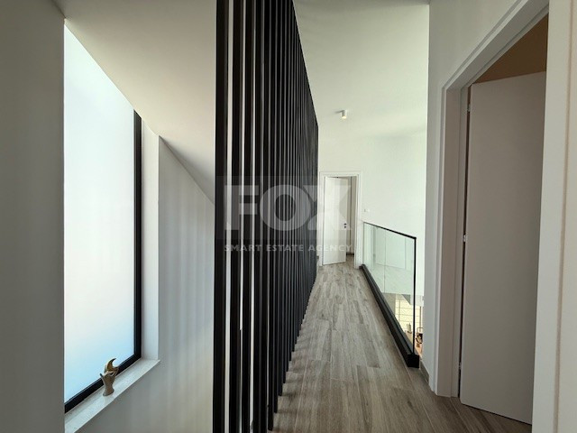 SALE: RESALE 6 BEDROOM VILLA IN AGIOS TYCHONAS NO VAT
