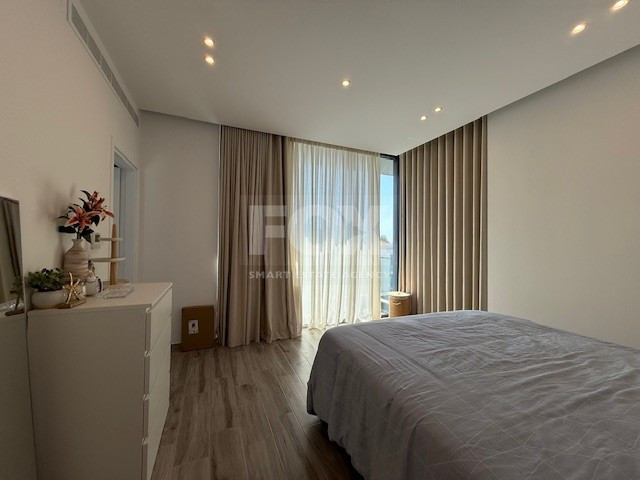 SALE: RESALE 6 BEDROOM VILLA IN AGIOS TYCHONAS NO VAT