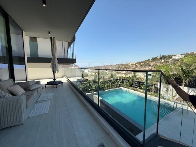 SALE: RESALE 6 BEDROOM VILLA IN AGIOS TYCHONAS NO VAT