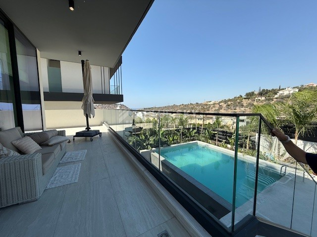 SALE: RESALE 6 BEDROOM VILLA IN AGIOS TYCHONAS NO VAT