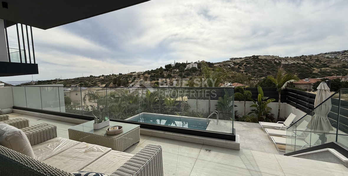 SALE: RESALE 6 BEDROOM VILLA IN AGIOS TYCHONAS NO VAT