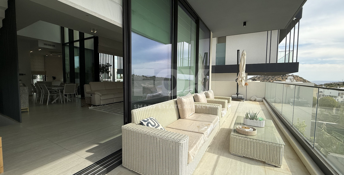 SALE: RESALE 6 BEDROOM VILLA IN AGIOS TYCHONAS NO VAT