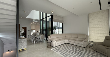 SALE: RESALE 6 BEDROOM VILLA IN AGIOS TYCHONAS NO VAT