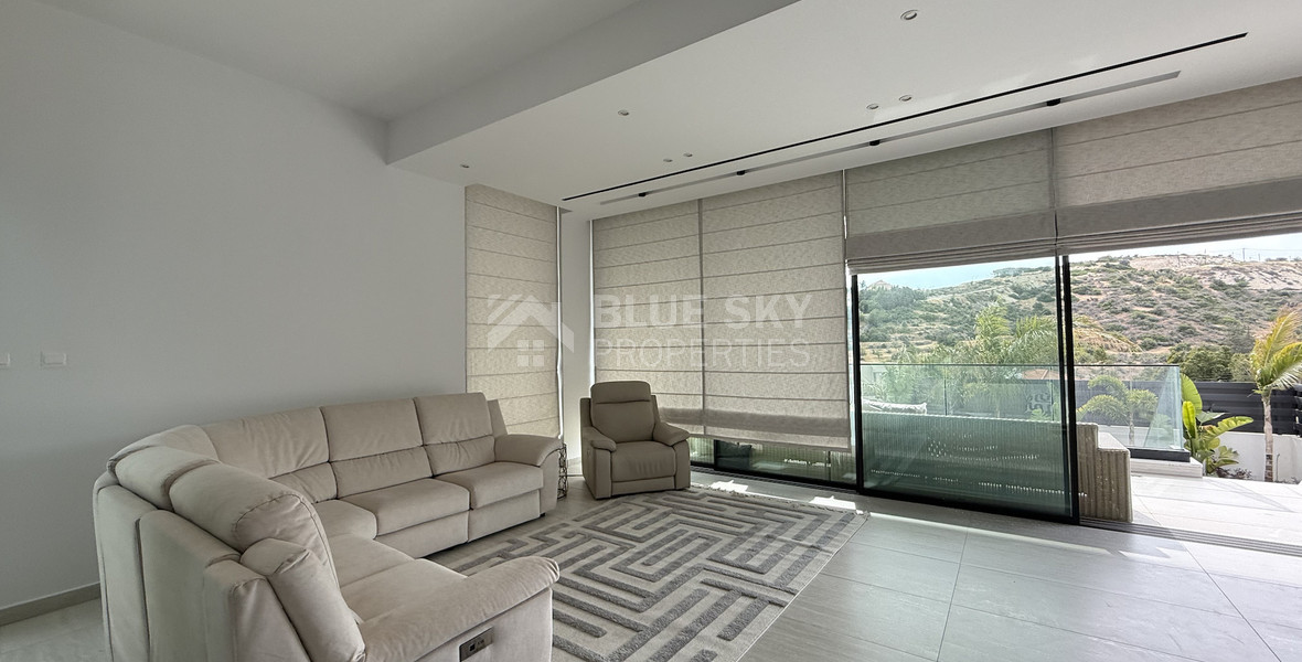 SALE: RESALE 6 BEDROOM VILLA IN AGIOS TYCHONAS NO VAT