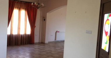 Four Bedroom Villa for Rent in Choletria Village, Paphos