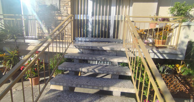 Spacious 4-Bedroom Two-Level House with Garden in Agios Ioannis