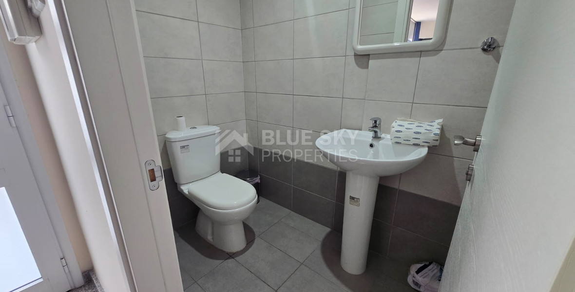 Commercial Office Unit with High Exposure Just Steps from the Sea