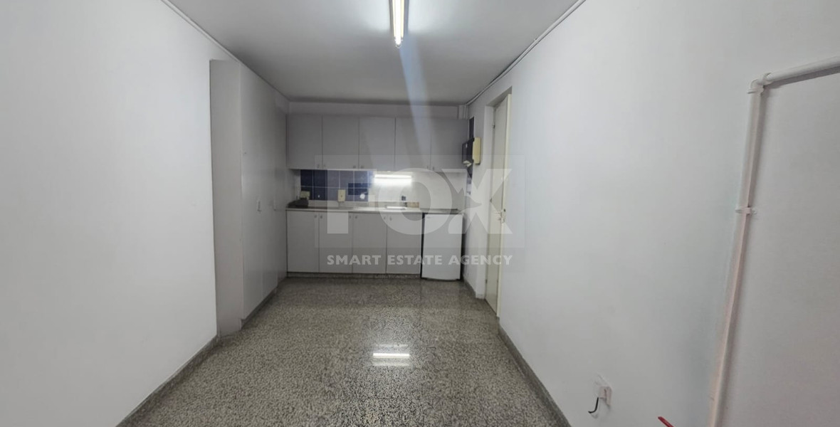 Commercial Office Unit with High Exposure Just Steps from the Sea