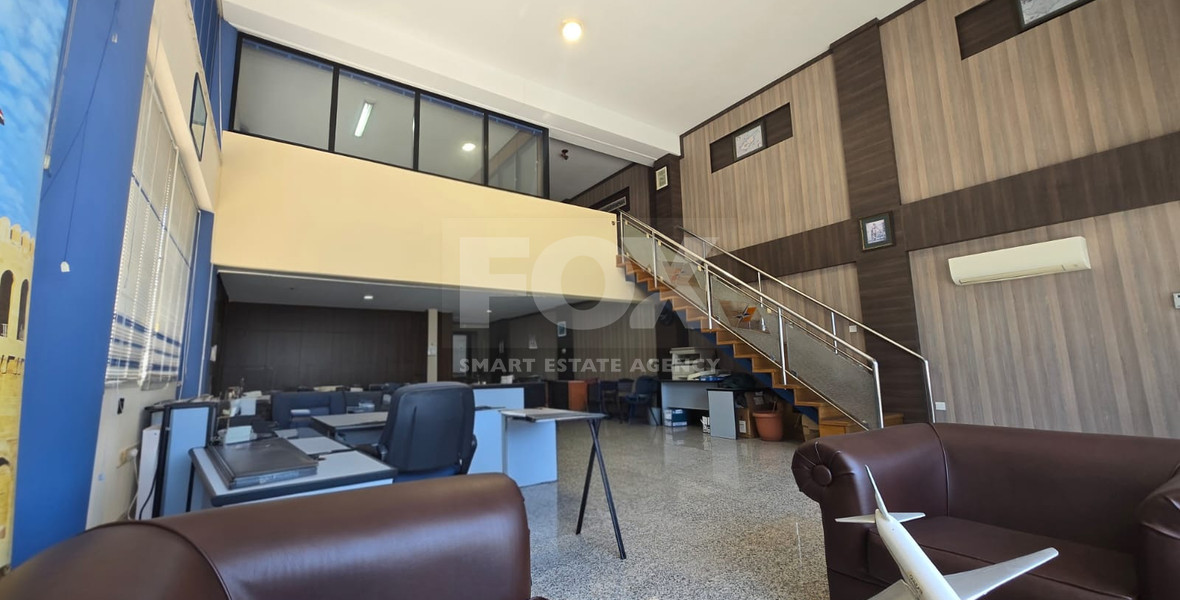 Commercial Office Unit with High Exposure Just Steps from the Sea
