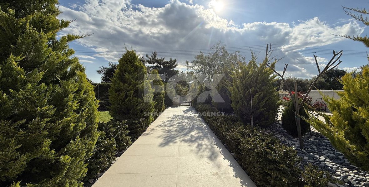 SALE: RESALE VILLA IN SOUNI WITH MATURE LANDSCAPED GARDENS FOR FULL PRIVACY AND SEA VIEWS-EXTERNAL MAIDS QUARTER.