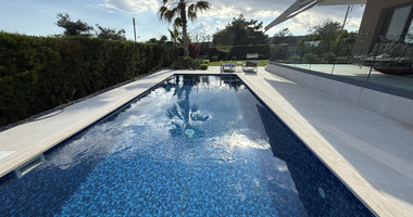 SALE: RESALE VILLA IN SOUNI WITH MATURE LANDSCAPED GARDENS FOR FULL PRIVACY AND SEA VIEWS-EXTERNAL MAIDS QUARTER.