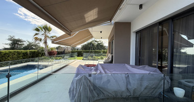 SALE: RESALE VILLA IN SOUNI WITH MATURE LANDSCAPED GARDENS FOR FULL PRIVACY AND SEA VIEWS-EXTERNAL MAIDS QUARTER.