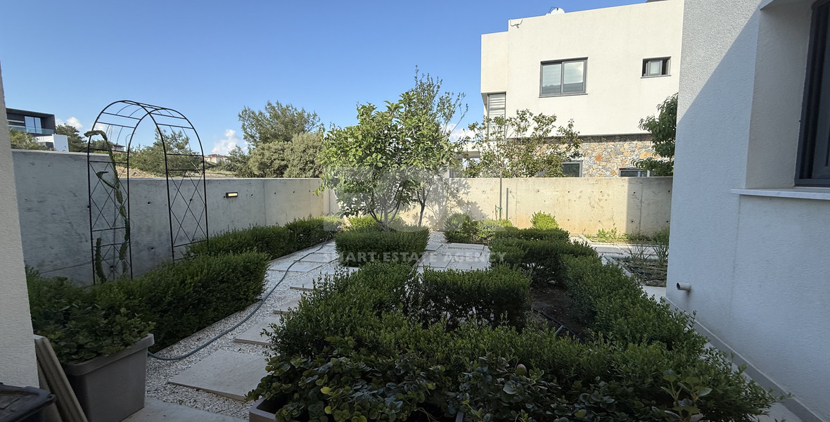 SALE: RESALE VILLA IN SOUNI WITH MATURE LANDSCAPED GARDENS FOR FULL PRIVACY AND SEA VIEWS-EXTERNAL MAIDS QUARTER.