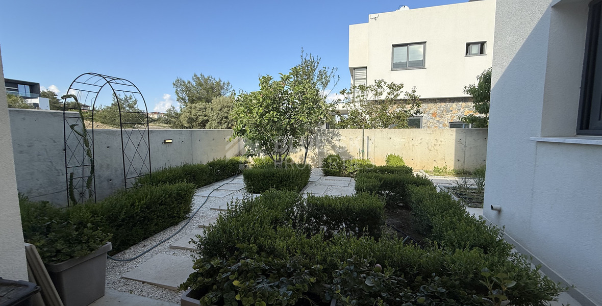 SALE: RESALE VILLA IN SOUNI WITH MATURE LANDSCAPED GARDENS FOR FULL PRIVACY AND SEA VIEWS-EXTERNAL MAIDS QUARTER.