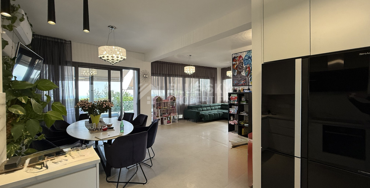 SALE: RESALE VILLA IN SOUNI WITH MATURE LANDSCAPED GARDENS FOR FULL PRIVACY AND SEA VIEWS-EXTERNAL MAIDS QUARTER.
