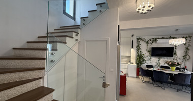 SALE: RESALE VILLA IN SOUNI WITH MATURE LANDSCAPED GARDENS FOR FULL PRIVACY AND SEA VIEWS-EXTERNAL MAIDS QUARTER.