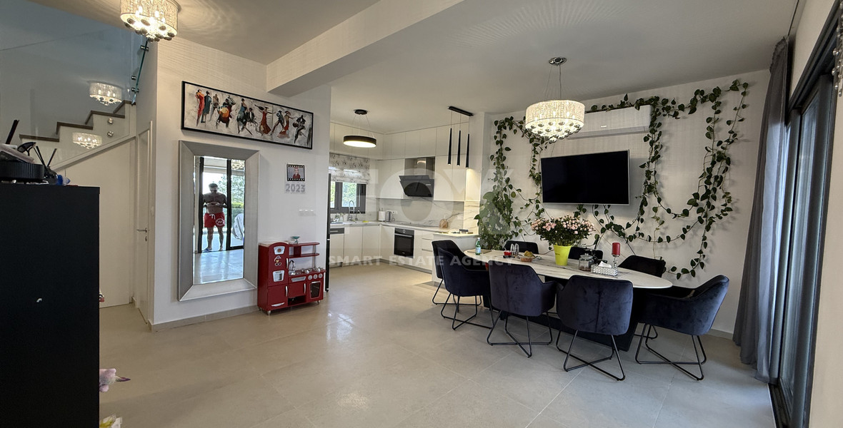 SALE: RESALE VILLA IN SOUNI WITH MATURE LANDSCAPED GARDENS FOR FULL PRIVACY AND SEA VIEWS-EXTERNAL MAIDS QUARTER.