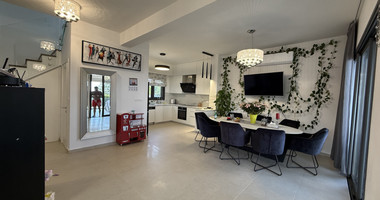 SALE: RESALE VILLA IN SOUNI WITH MATURE LANDSCAPED GARDENS FOR FULL PRIVACY AND SEA VIEWS-EXTERNAL MAIDS QUARTER.