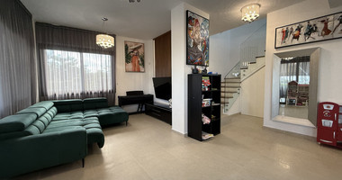 SALE: RESALE VILLA IN SOUNI WITH MATURE LANDSCAPED GARDENS FOR FULL PRIVACY AND SEA VIEWS-EXTERNAL MAIDS QUARTER.