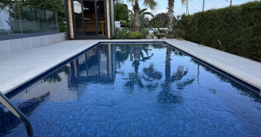 SALE: RESALE VILLA IN SOUNI WITH MATURE LANDSCAPED GARDENS FOR FULL PRIVACY AND SEA VIEWS-EXTERNAL MAIDS QUARTER.