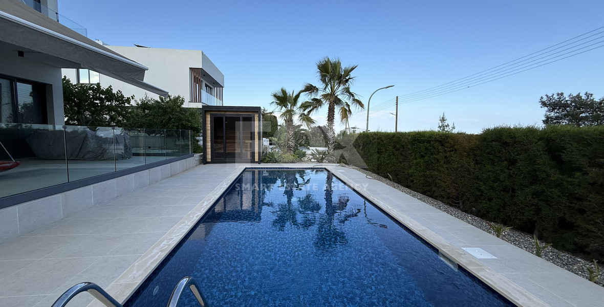 SALE: RESALE VILLA IN SOUNI WITH MATURE LANDSCAPED GARDENS FOR FULL PRIVACY AND SEA VIEWS-EXTERNAL MAIDS QUARTER.