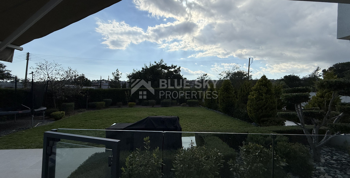 SALE: RESALE VILLA IN SOUNI WITH MATURE LANDSCAPED GARDENS FOR FULL PRIVACY AND SEA VIEWS-EXTERNAL MAIDS QUARTER.
