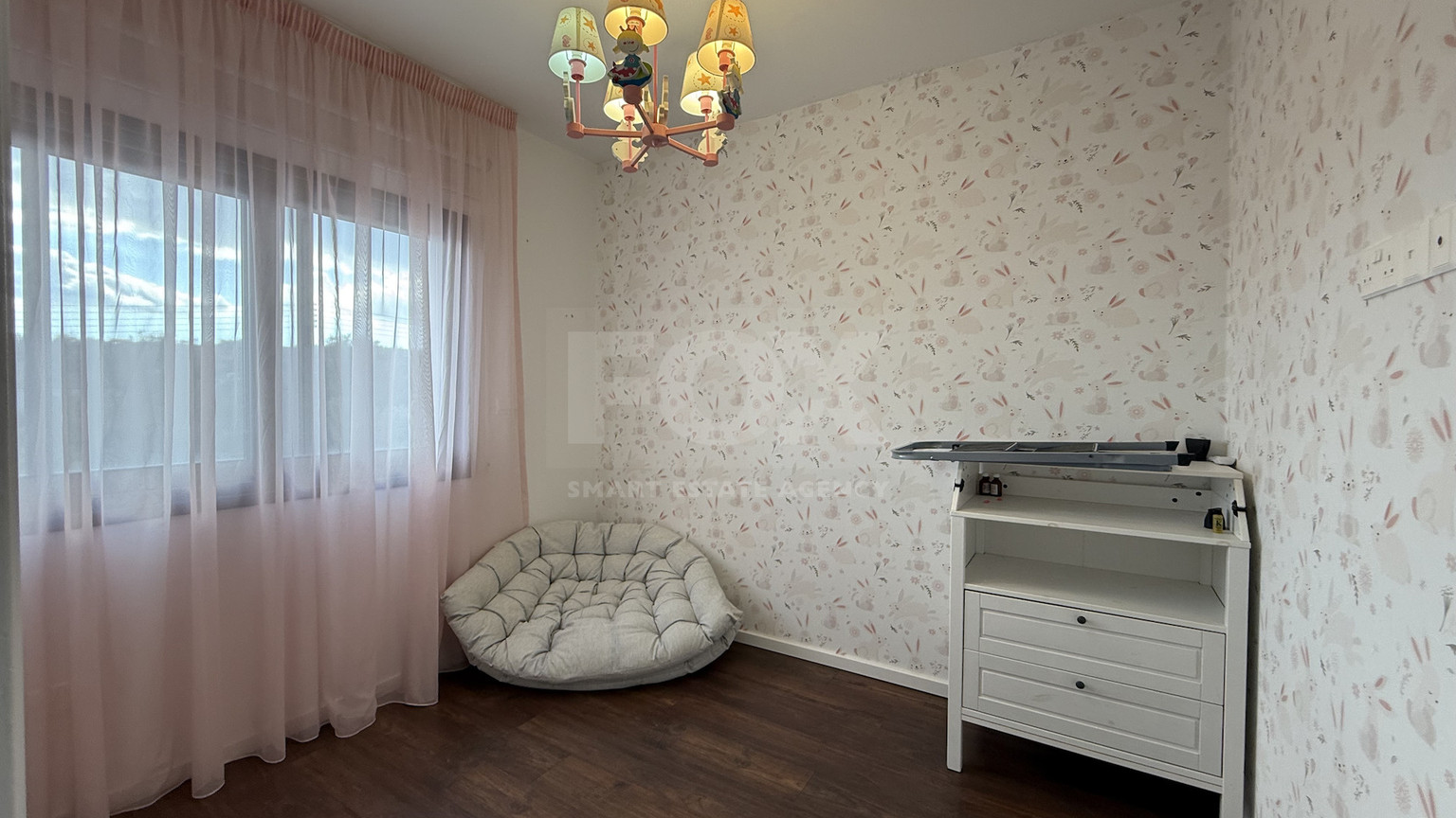 SALE: RESALE VILLA IN SOUNI WITH MATURE LANDSCAPED GARDENS FOR FULL PRIVACY AND SEA VIEWS-EXTERNAL MAIDS QUARTER.