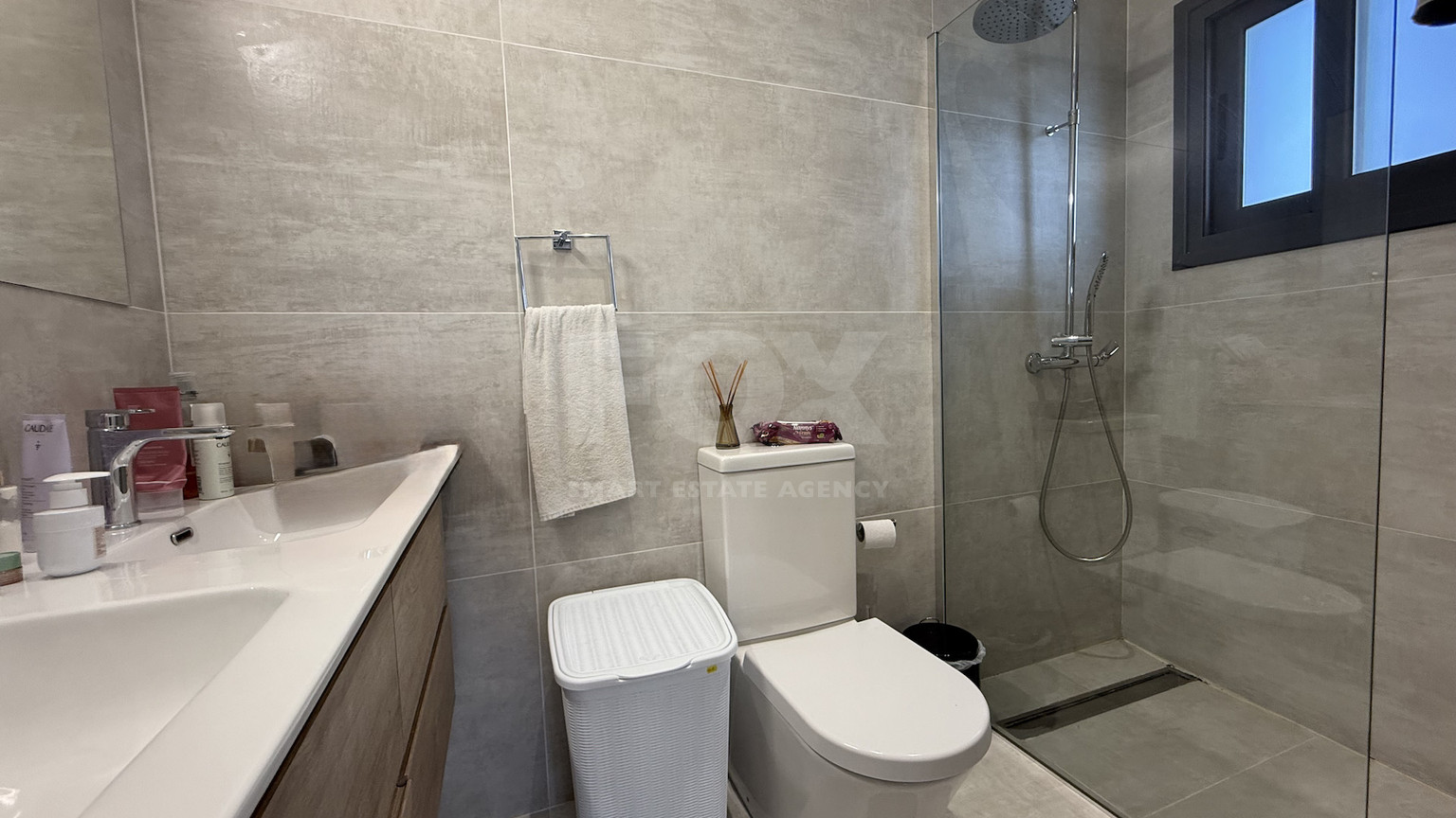 SALE: RESALE VILLA IN SOUNI WITH MATURE LANDSCAPED GARDENS FOR FULL PRIVACY AND SEA VIEWS-EXTERNAL MAIDS QUARTER.