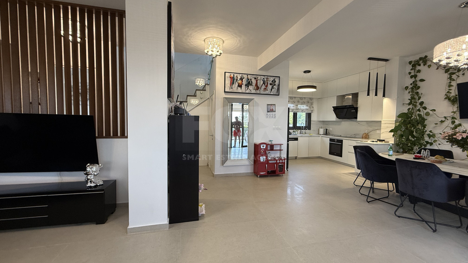 SALE: RESALE VILLA IN SOUNI WITH MATURE LANDSCAPED GARDENS FOR FULL PRIVACY AND SEA VIEWS-EXTERNAL MAIDS QUARTER.