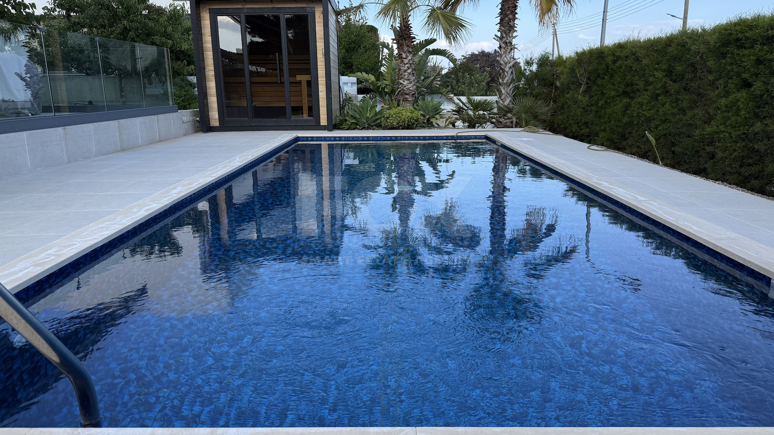 SALE: RESALE VILLA IN SOUNI WITH MATURE LANDSCAPED GARDENS FOR FULL PRIVACY AND SEA VIEWS-EXTERNAL MAIDS QUARTER.