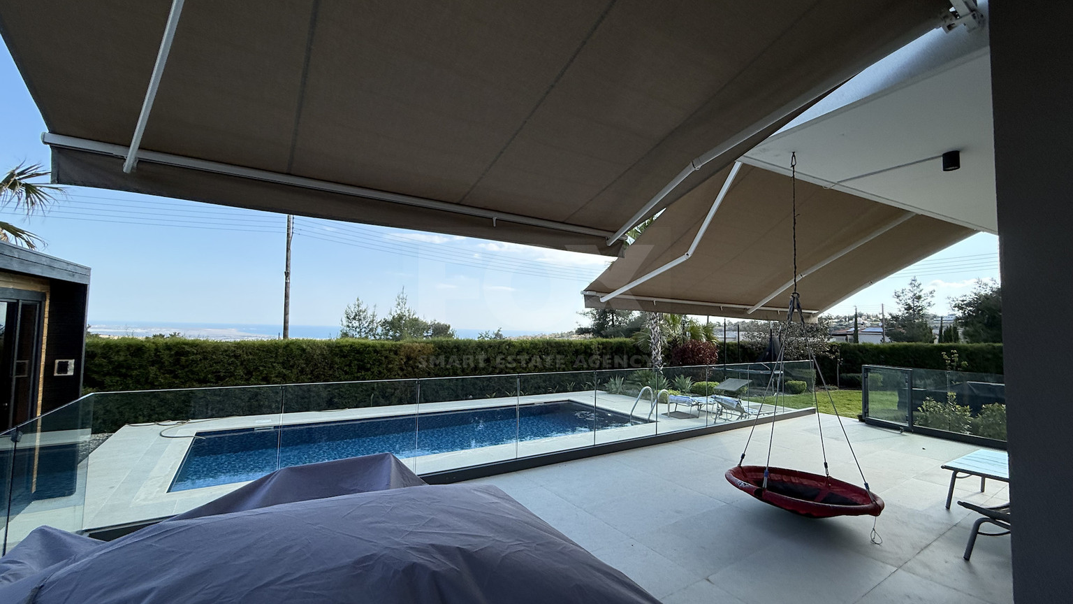 SALE: RESALE VILLA IN SOUNI WITH MATURE LANDSCAPED GARDENS FOR FULL PRIVACY AND SEA VIEWS-EXTERNAL MAIDS QUARTER.