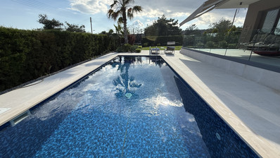 SALE: RESALE VILLA IN SOUNI WITH MATURE LANDSCAPED GARDENS FOR FULL PRIVACY AND SEA VIEWS-EXTERNAL MAIDS QUARTER.