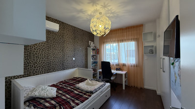 SALE: RESALE VILLA IN SOUNI WITH MATURE LANDSCAPED GARDENS FOR FULL PRIVACY AND SEA VIEWS-EXTERNAL MAIDS QUARTER.