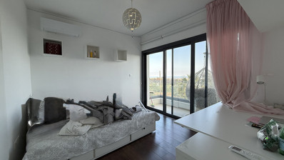 SALE: RESALE VILLA IN SOUNI WITH MATURE LANDSCAPED GARDENS FOR FULL PRIVACY AND SEA VIEWS-EXTERNAL MAIDS QUARTER.