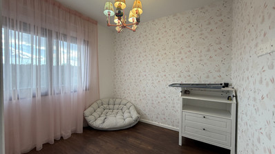 SALE: RESALE VILLA IN SOUNI WITH MATURE LANDSCAPED GARDENS FOR FULL PRIVACY AND SEA VIEWS-EXTERNAL MAIDS QUARTER.