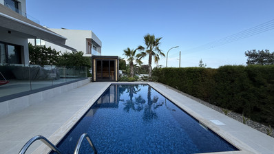 SALE: RESALE VILLA IN SOUNI WITH MATURE LANDSCAPED GARDENS FOR FULL PRIVACY AND SEA VIEWS-EXTERNAL MAIDS QUARTER.