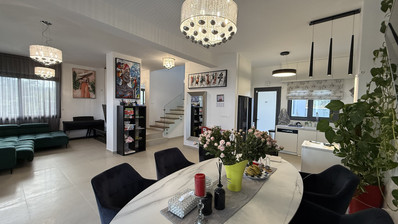 SALE: RESALE VILLA IN SOUNI WITH MATURE LANDSCAPED GARDENS FOR FULL PRIVACY AND SEA VIEWS-EXTERNAL MAIDS QUARTER.