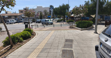Commercial Building on Large Plot in Central Agios Ioannis