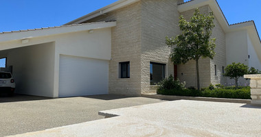 DETACHED FOUR BEDROOM VILLA WITH OFFICE/FIFTH BEDROOM, SEPARATE GUEST HOUSE, SEPARATE MAIDS QUARTER, CHILDRENS PLAYGROUND.