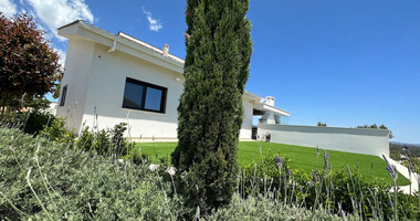 DETACHED FOUR BEDROOM VILLA WITH OFFICE/FIFTH BEDROOM, SEPARATE GUEST HOUSE, SEPARATE MAIDS QUARTER, CHILDRENS PLAYGROUND.
