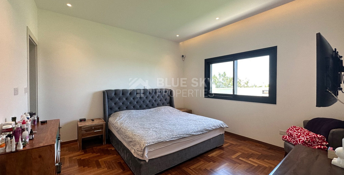 DETACHED FOUR BEDROOM VILLA WITH OFFICE/FIFTH BEDROOM, SEPARATE GUEST HOUSE, SEPARATE MAIDS QUARTER, CHILDRENS PLAYGROUND.