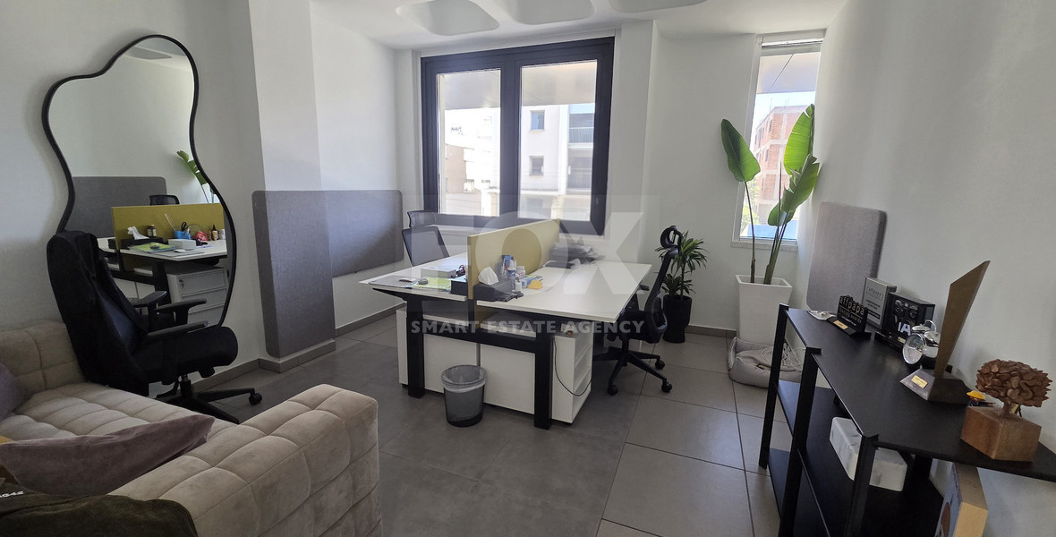 Offices 824m² Open-Plan and closed offices | Main Road Agios Nikolaos, Limassol